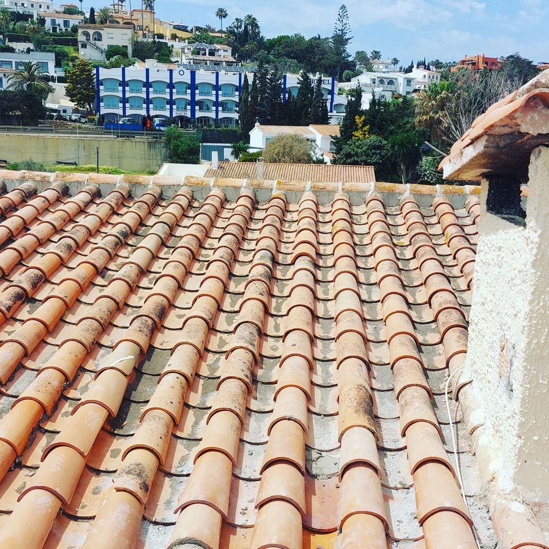 Tejado reparado por nuestros servicios JV Verticales